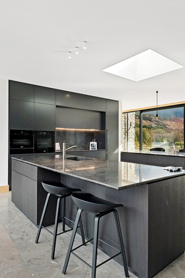 Closeburn Lodge kitchen Queenstown MBA AWARD 2020 kitchen