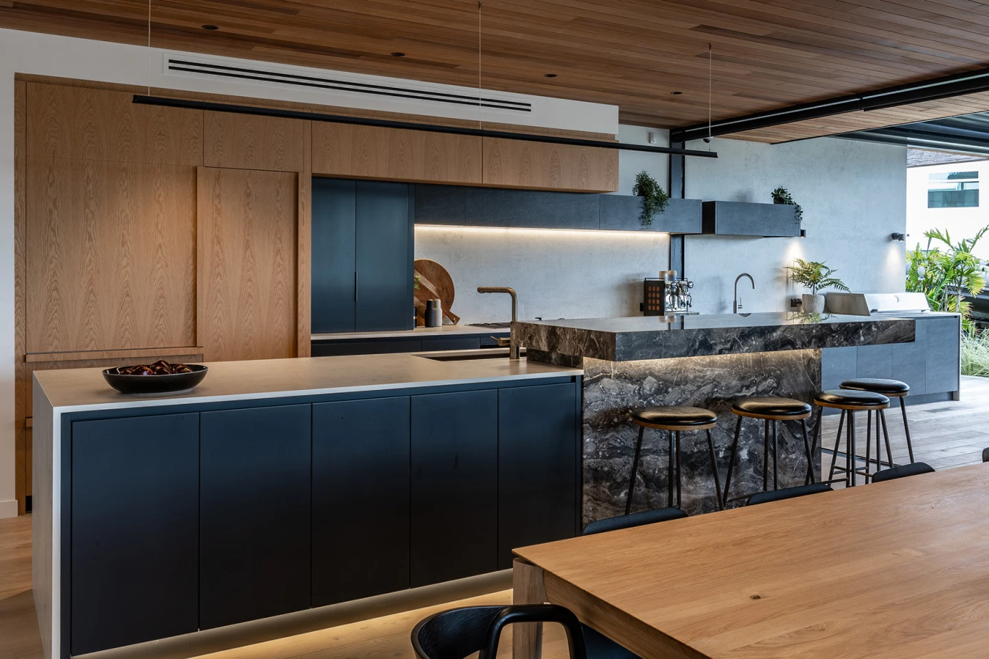 dekton lunar 2